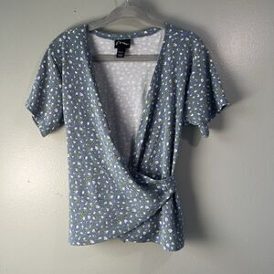 Art Class Blue Floral Ribber Wrap Shirt,‎ girls Size XS (4/5)